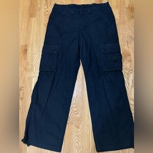 American Eagle Black Cargo Pants Size 12